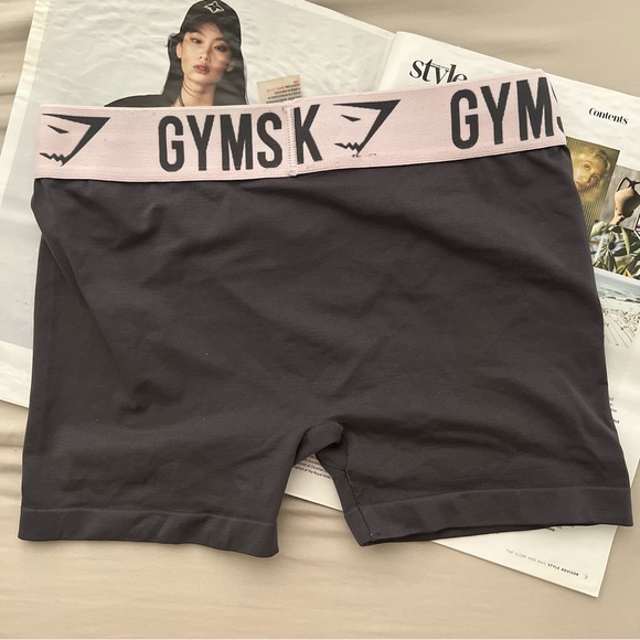 Gymshark - shorts - size small - Picture 1 of 3